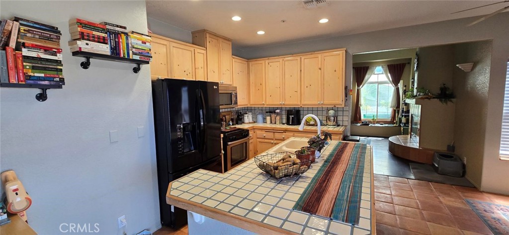 12225 Sumac Property Photo 6