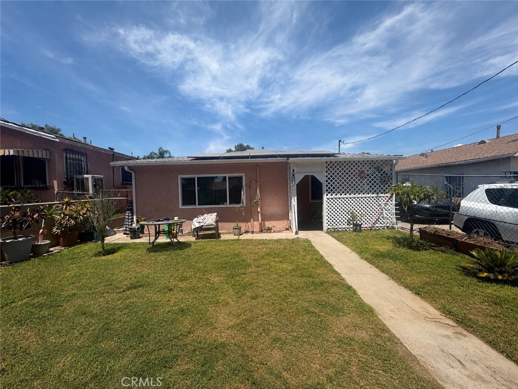 1526 W 8th Property Photo 1