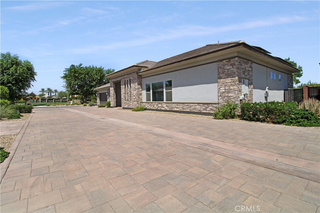 51890 Sawtooth Court Property Photo 40