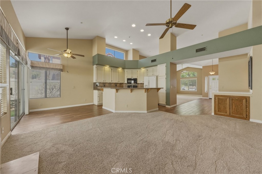 28346 Saffron Avenue Property Photo 4