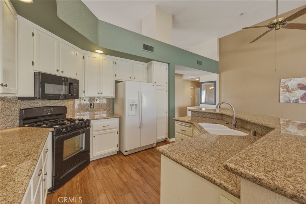 28346 Saffron Avenue Property Photo 11