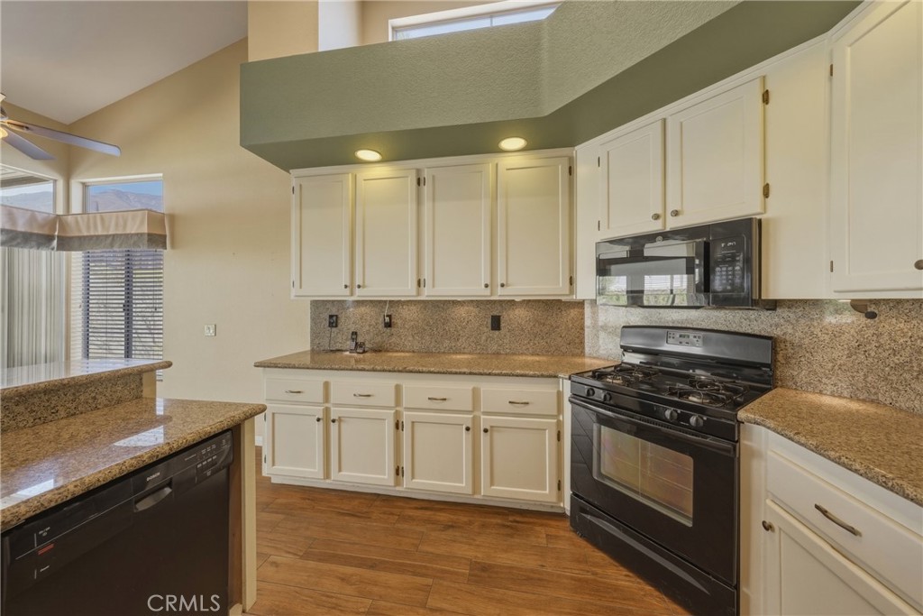 28346 Saffron Avenue Property Photo 13