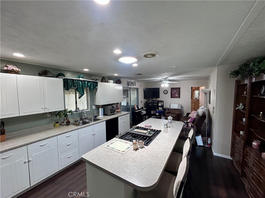 15500 Bubbling Wells Road 311 Property Photo 5