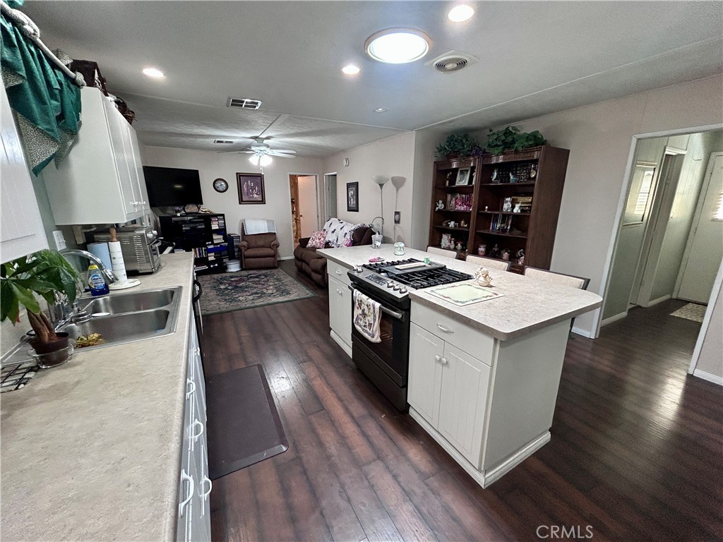 15500 Bubbling Wells Road 311 Property Photo 6