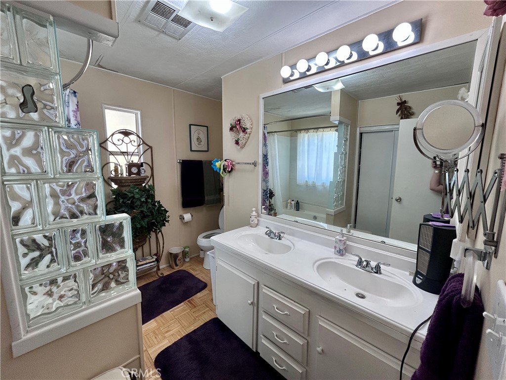 15500 Bubbling Wells Road 311 Property Photo 21