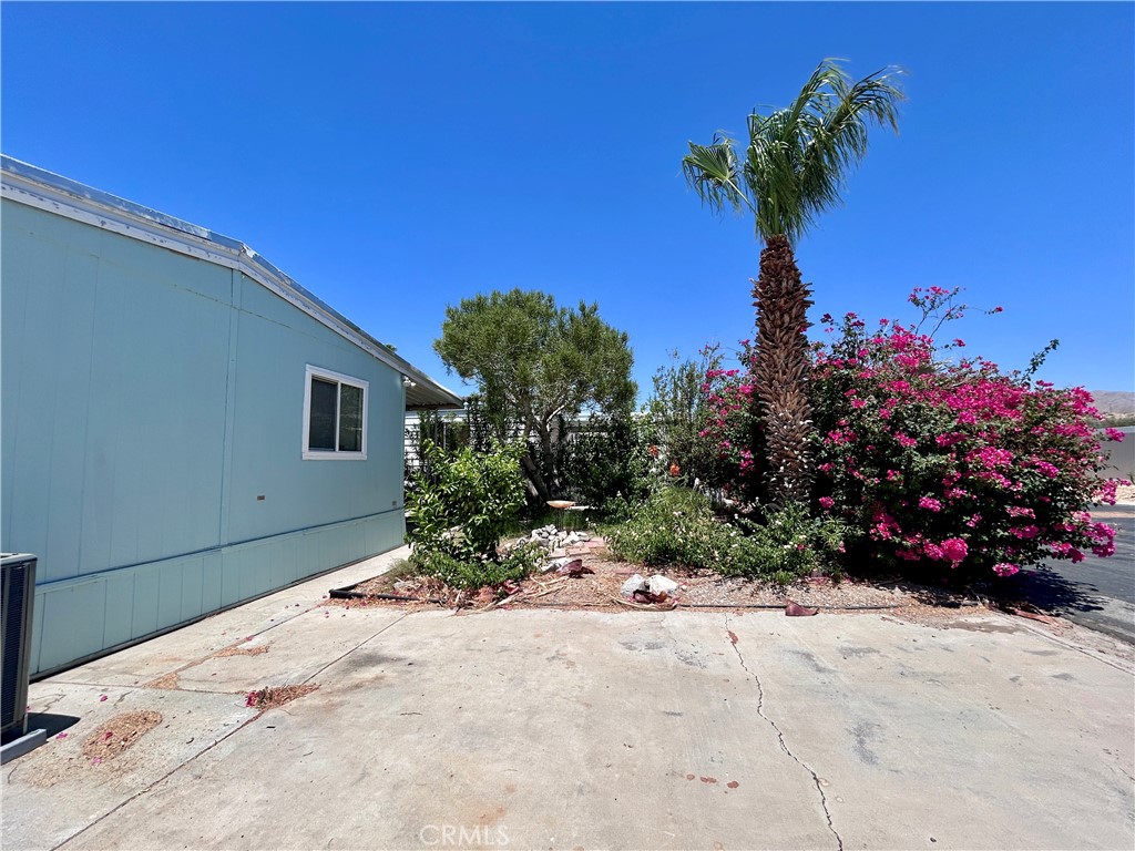 15500 Bubbling Wells Road 311 Property Photo 35