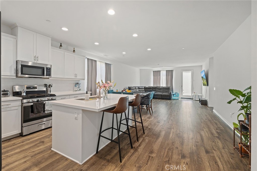 14098 Hera Property Photo 4
