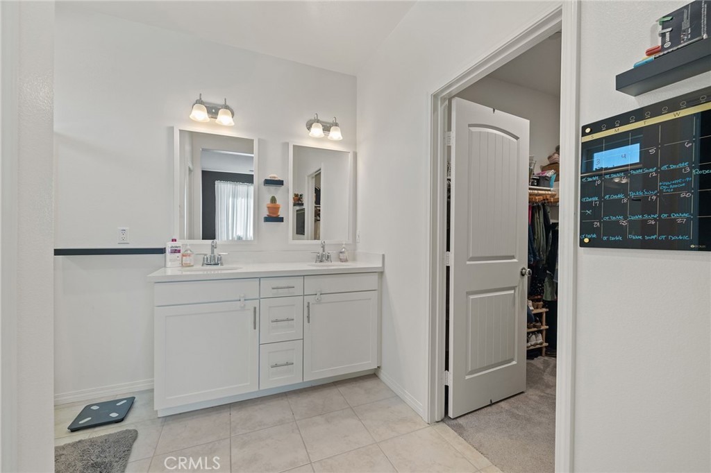 14098 Hera Property Photo 17