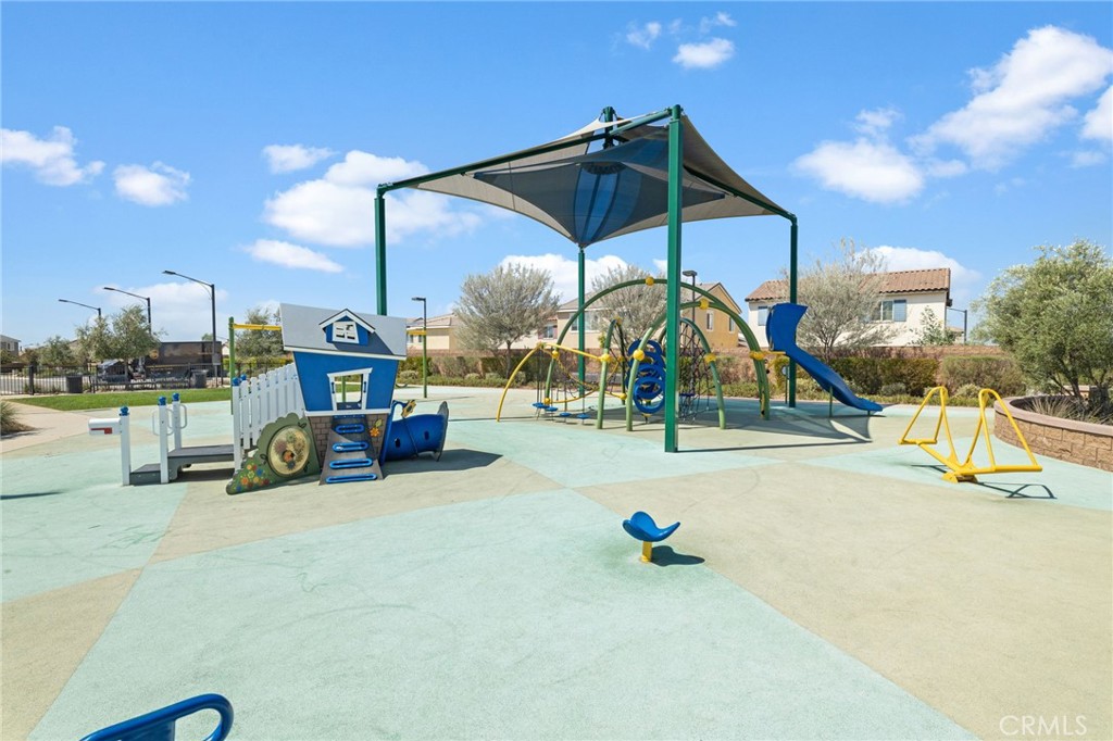 14098 Hera Property Photo 21