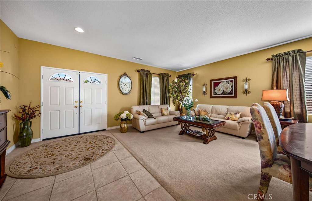 12599 Avocado Property Photo 6