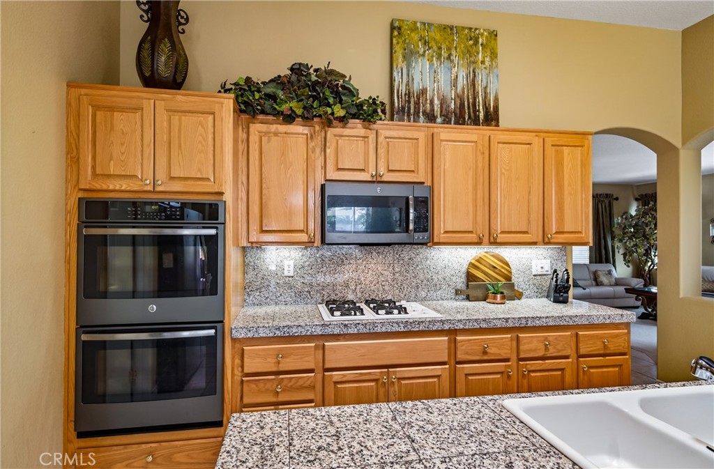 12599 Avocado Property Photo 11