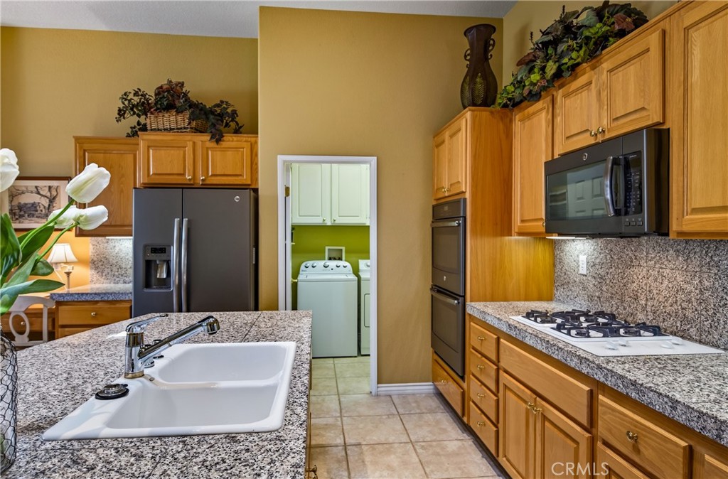 12599 Avocado Property Photo 12
