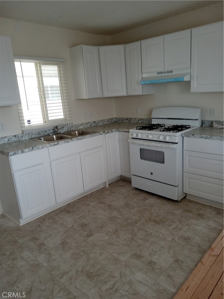 1600 S San Jacinto Avenue 56 Property Photo 8