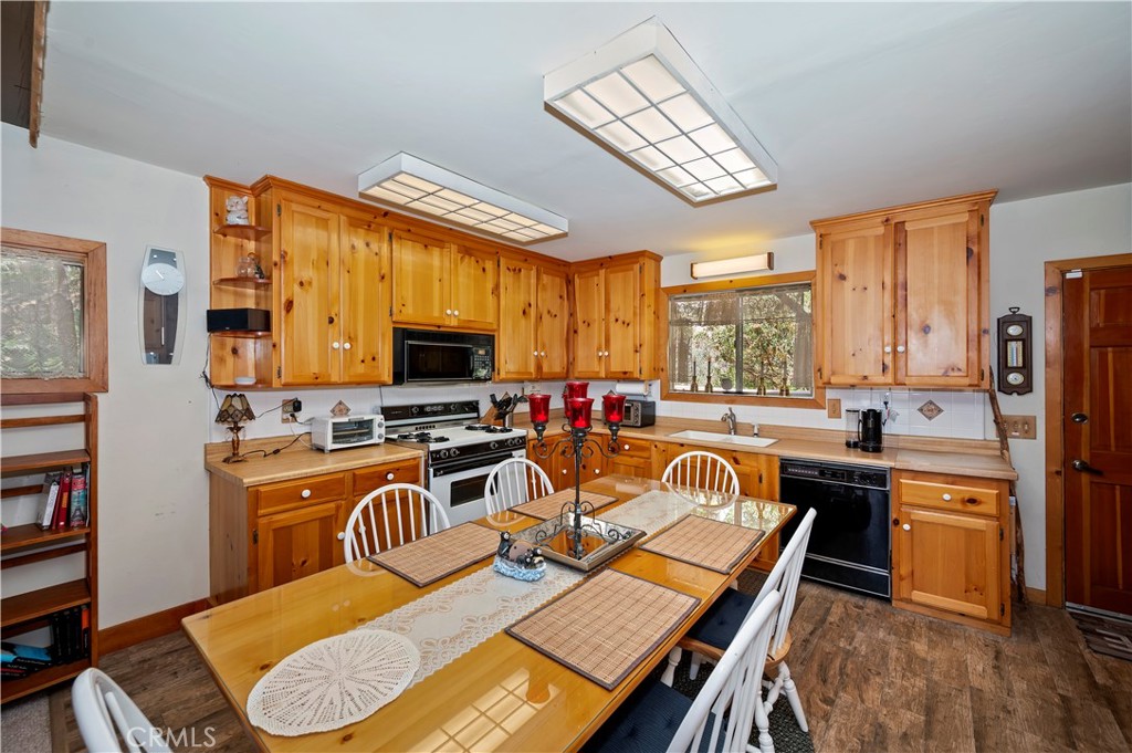 707 Briar Lane Property Photo 10