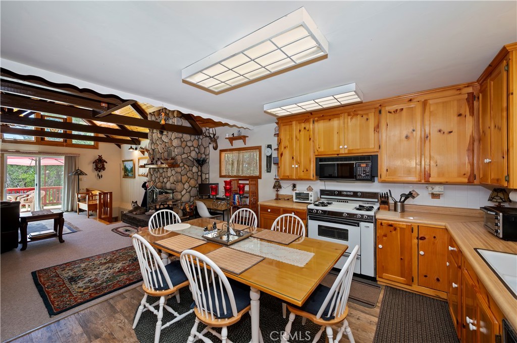 707 Briar Lane Property Photo 11
