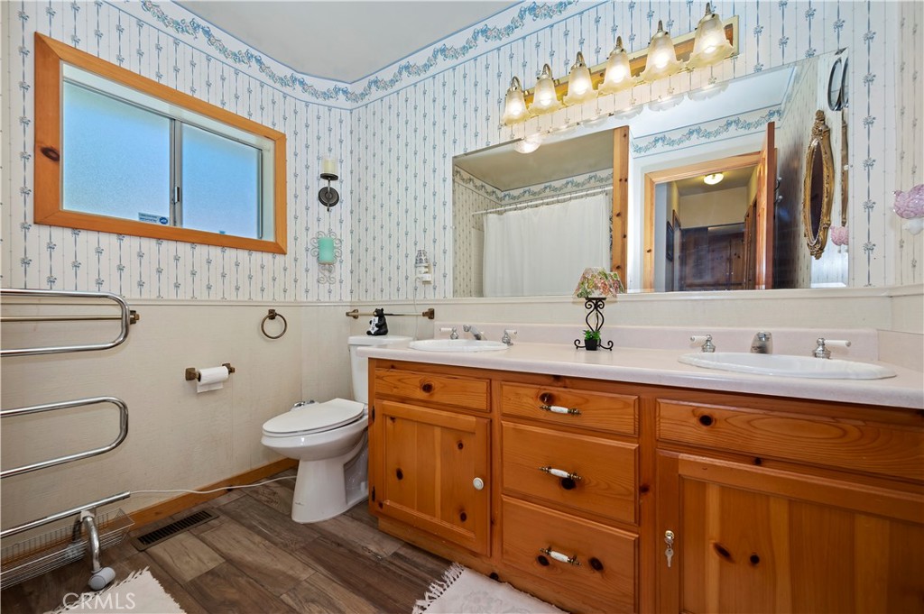 707 Briar Lane Property Photo 14
