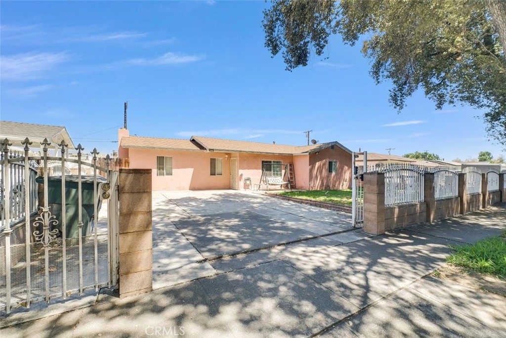 2295 Ramona Property Photo 1
