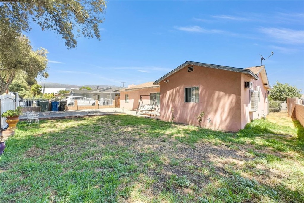 2295 Ramona Property Photo 2