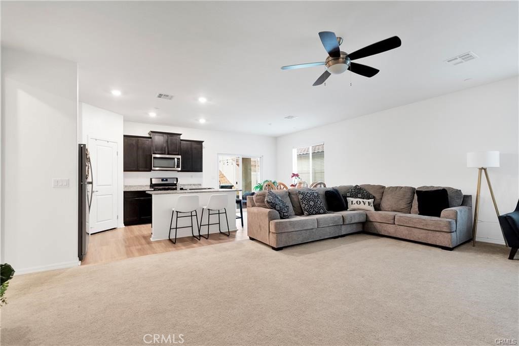 16811 Desert Star Street Property Photo 6