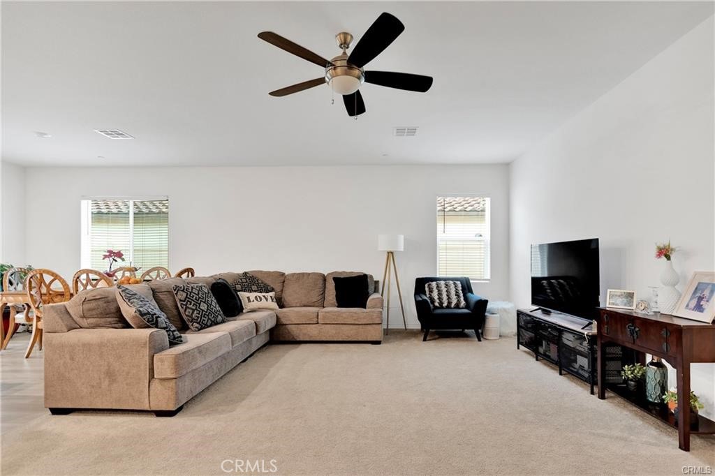 16811 Desert Star Street Property Photo 7