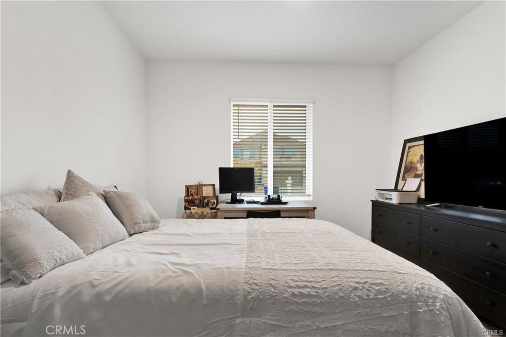 16811 Desert Star Street Property Photo 15
