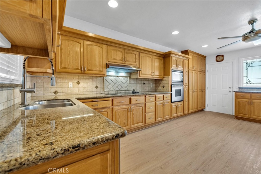 12392 Morrie Property Photo 6