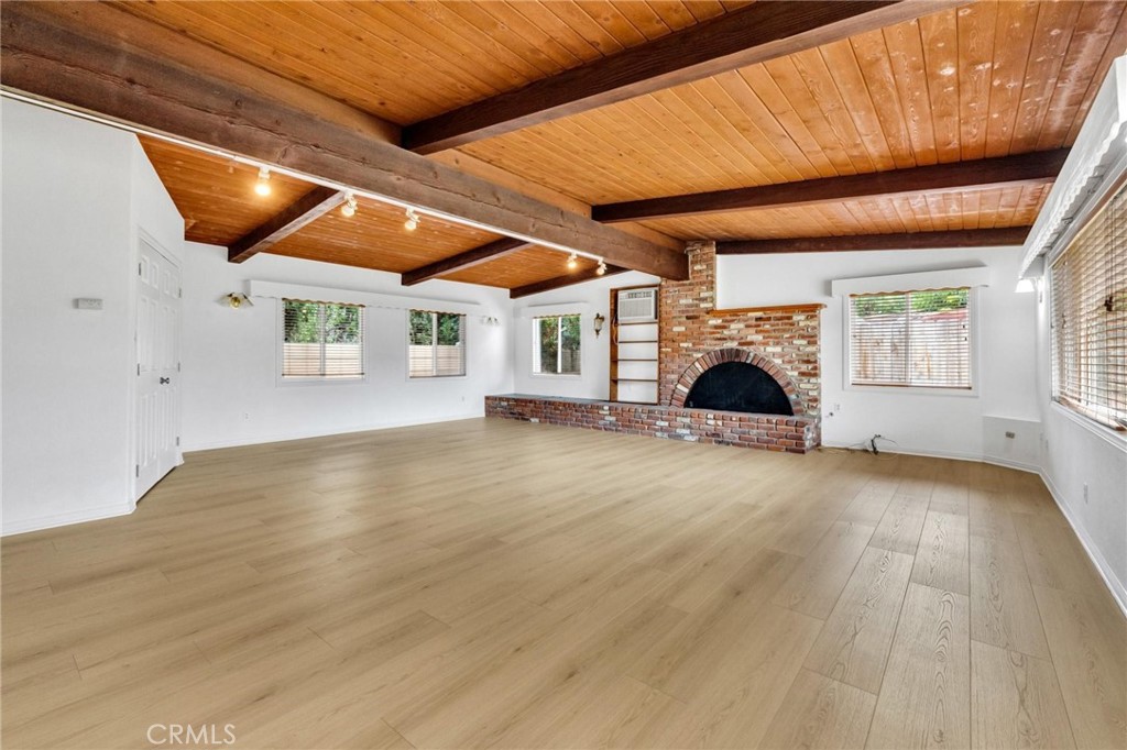12392 Morrie Property Photo 12
