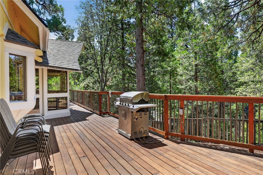 27427 Pinewood Property Photo 47