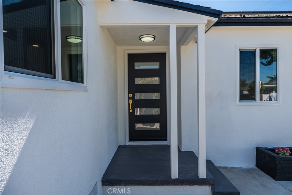 25860 Miramonte Property Photo 4