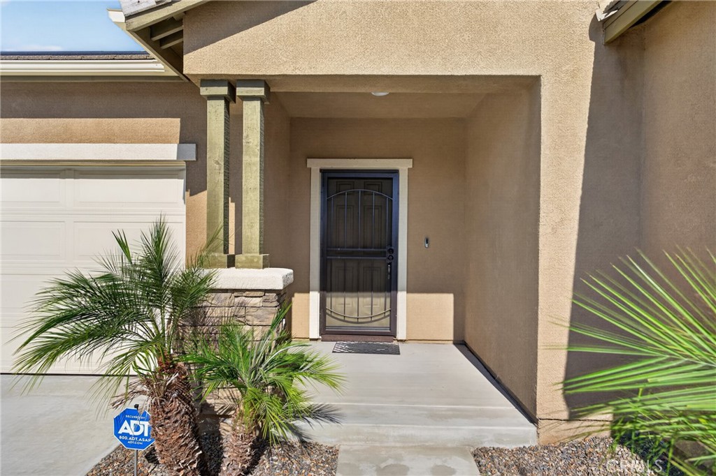 15450 Black Shadow Property Photo 3
