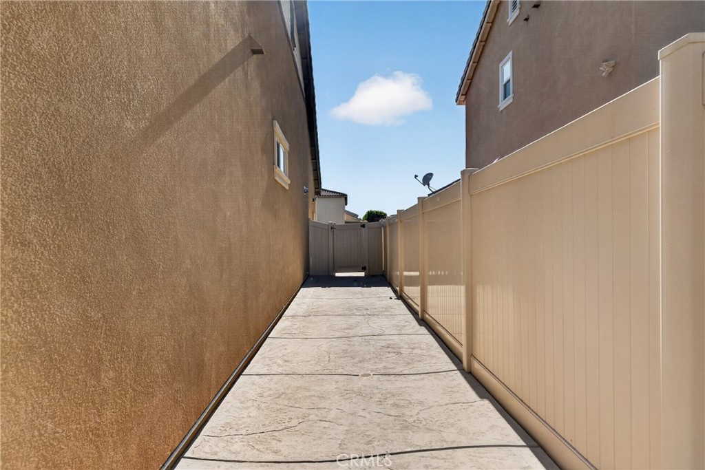 15450 Black Shadow Property Photo 21