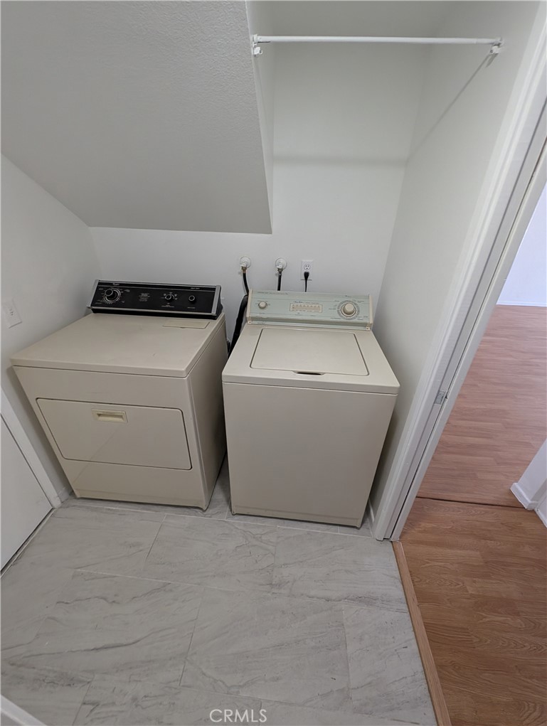 2062 Locust Court Property Photo 8