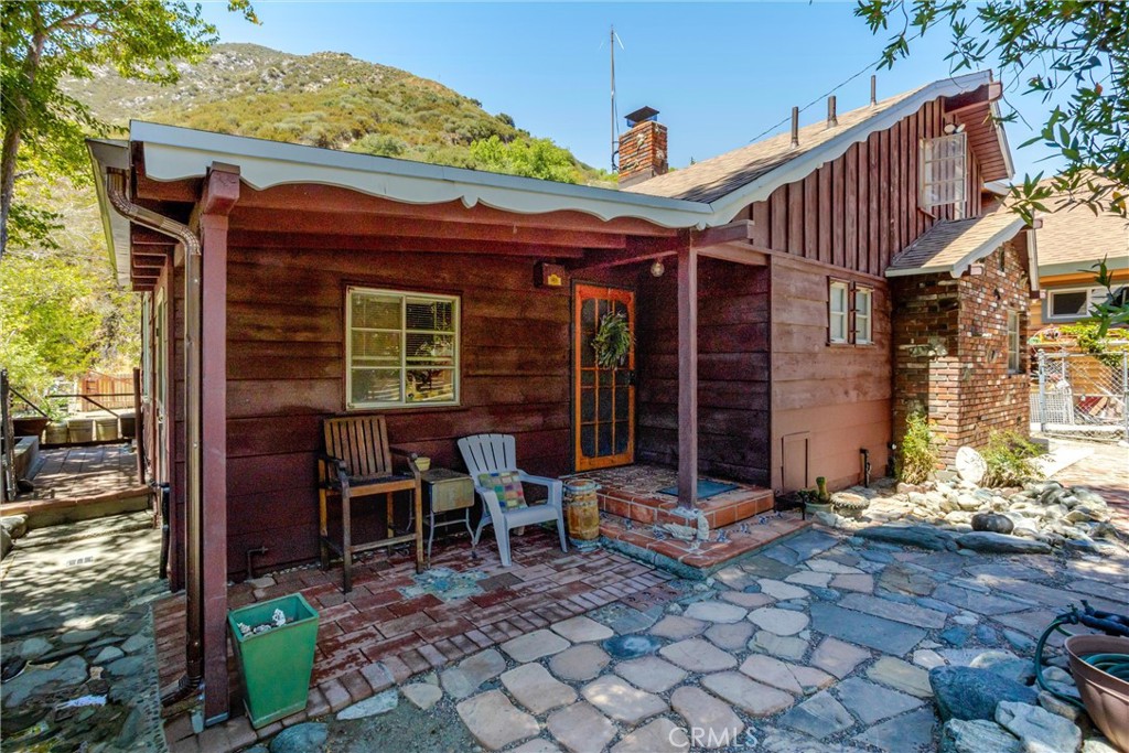 208 Lytle Property Photo 2