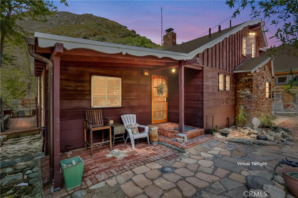 208 Lytle Property Photo 3