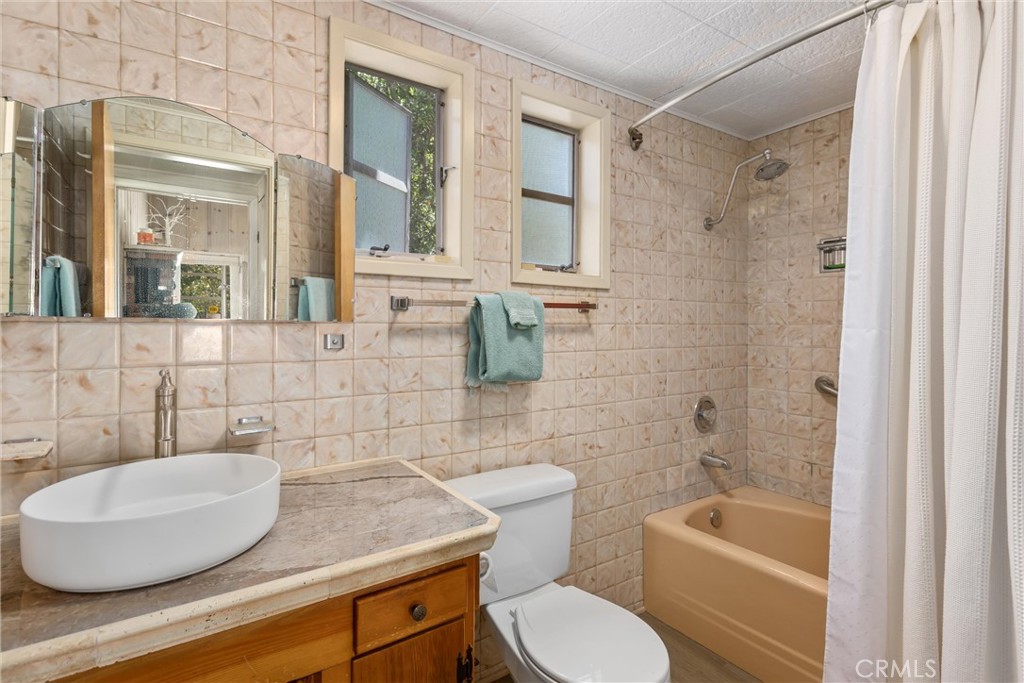 208 Lytle Property Photo 18