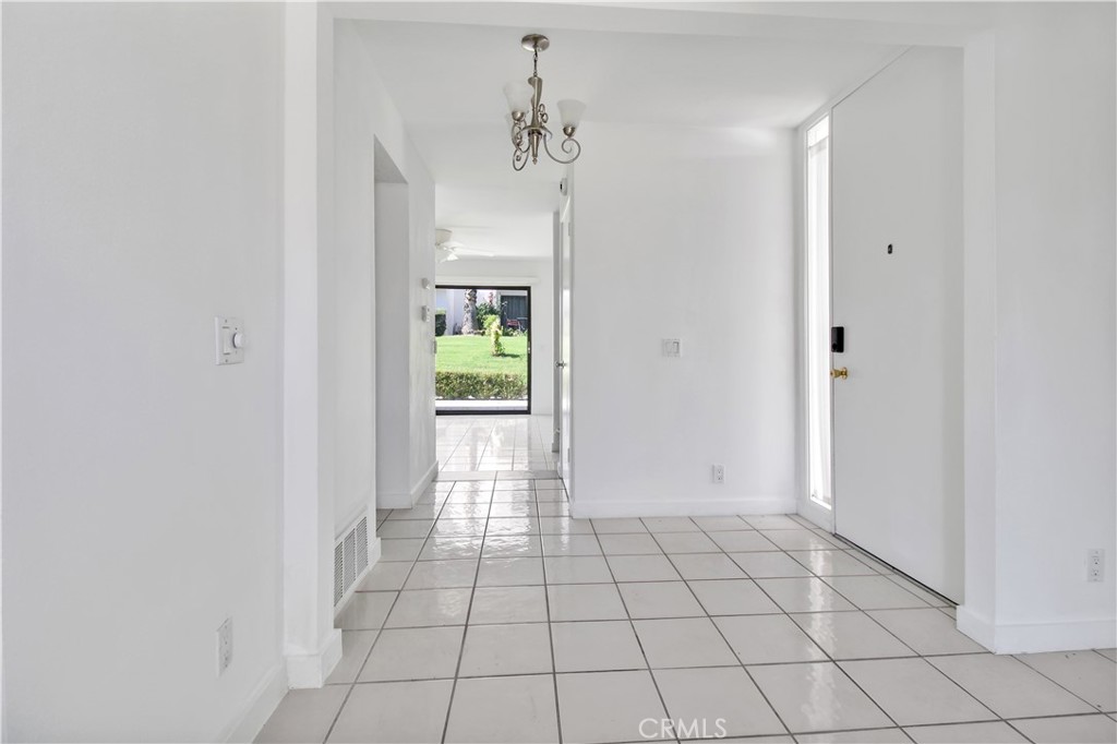 48944 Desert Flower Drive Property Photo 6