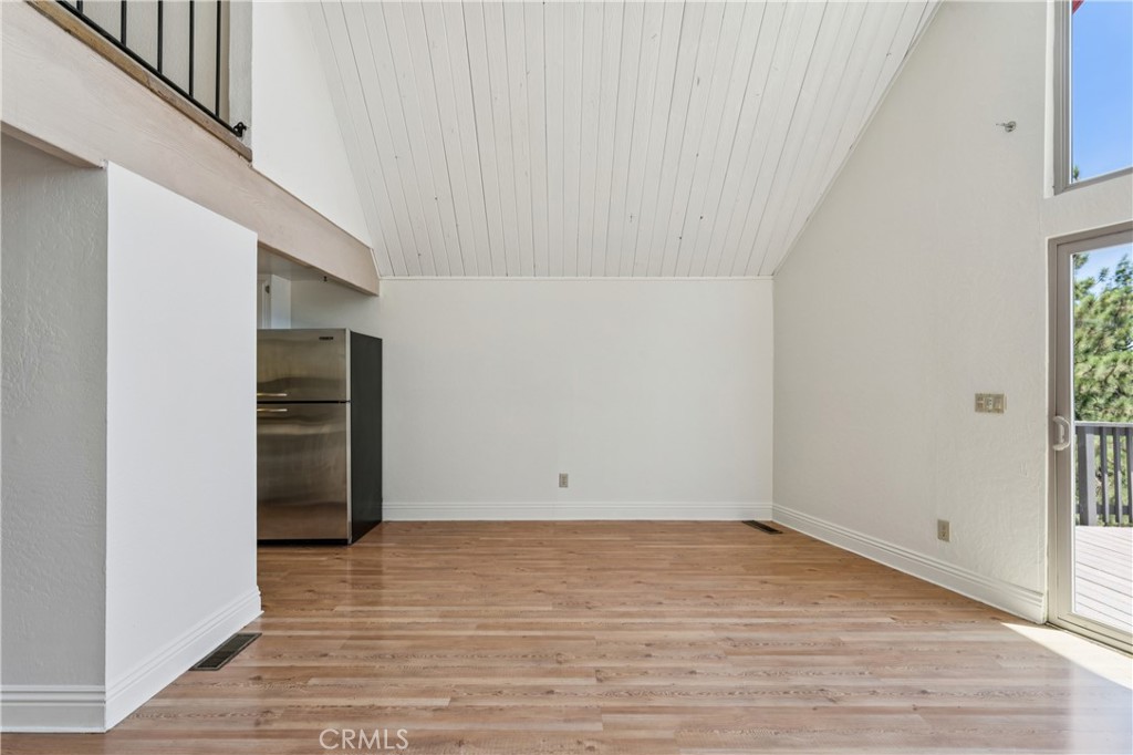 27711 Alpen Property Photo 6