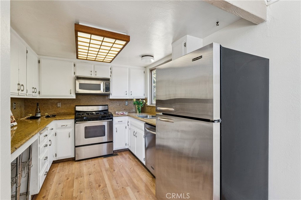 27711 Alpen Property Photo 7