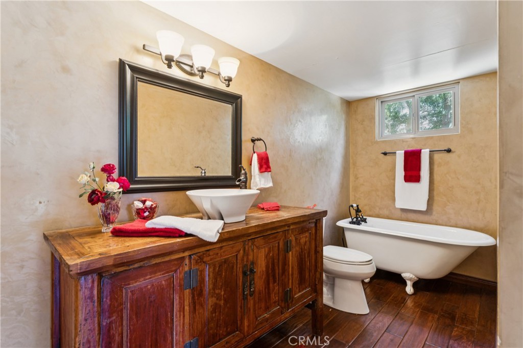 27711 Alpen Property Photo 16