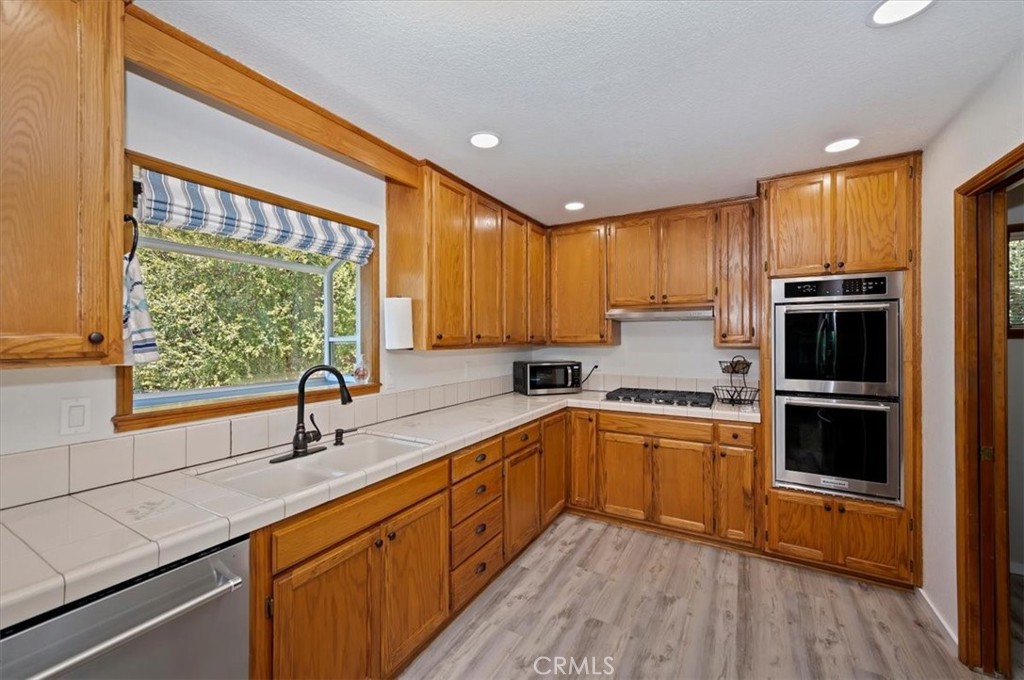 27398 Matterhorn Drive Property Photo 13