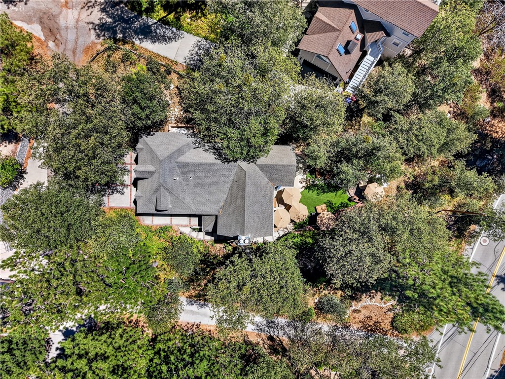 28462 North Bay Road Property Photo 6