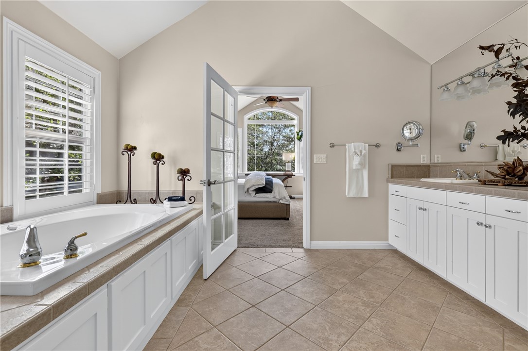 28462 North Bay Road Property Photo 31