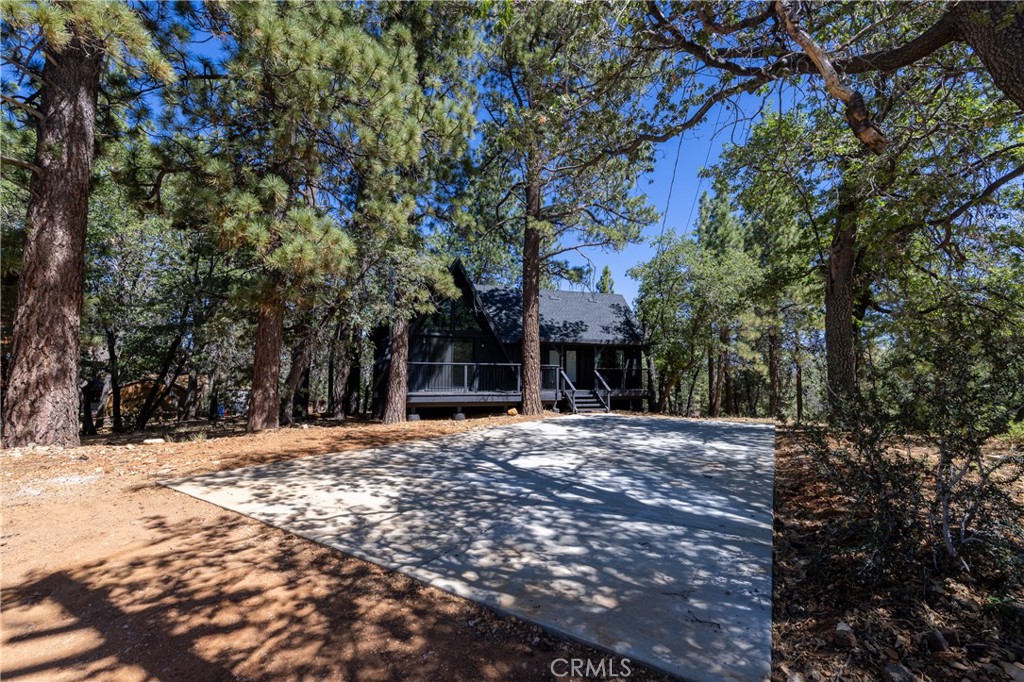 1592 Trinity Court Property Photo 1