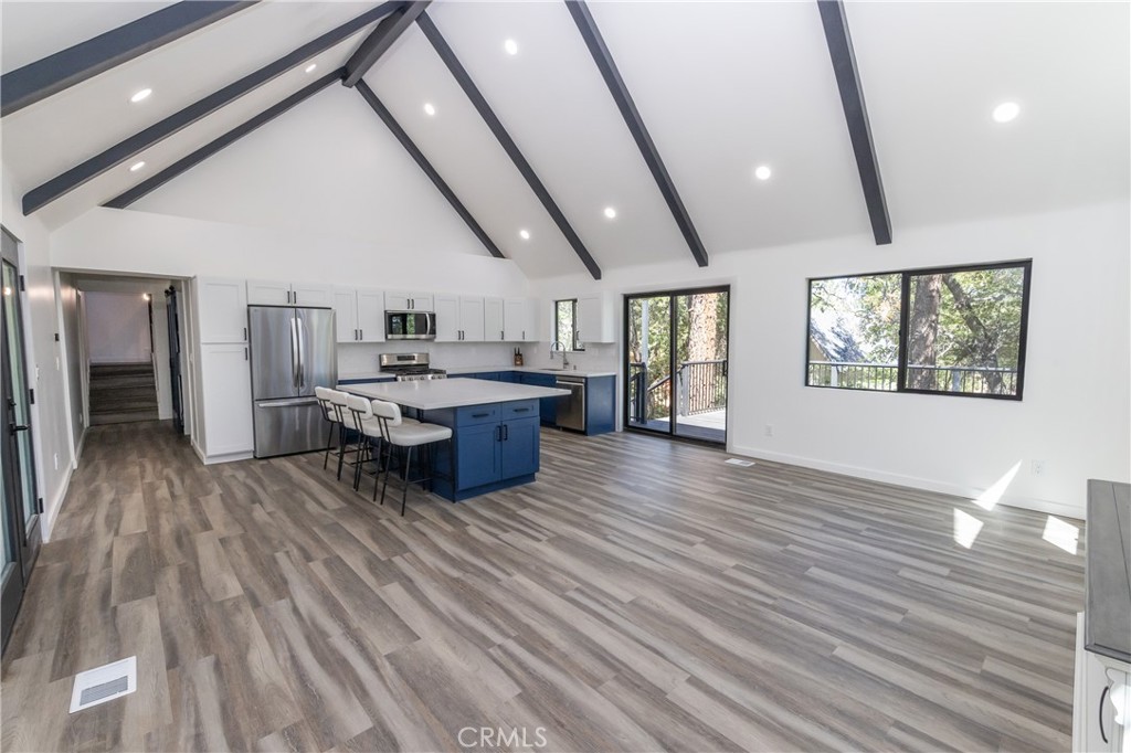 1592 Trinity Court Property Photo 4