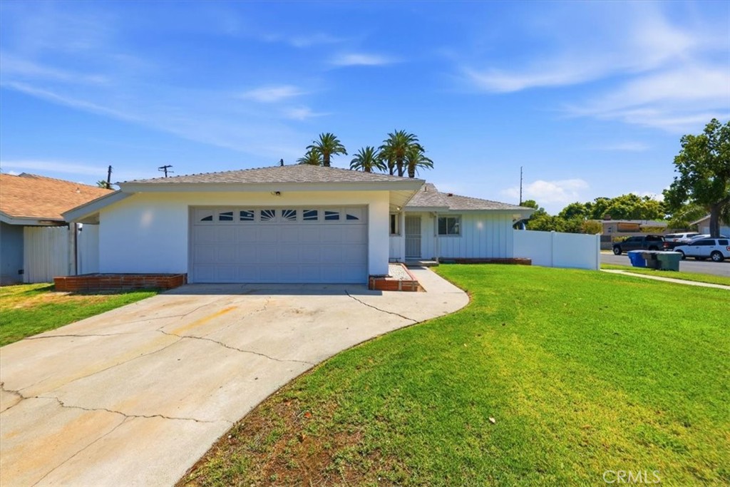 4305 Salerno Property Photo 2