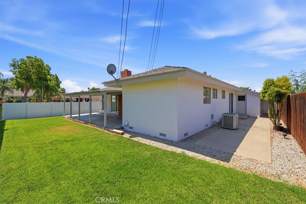 4305 Salerno Property Photo 31