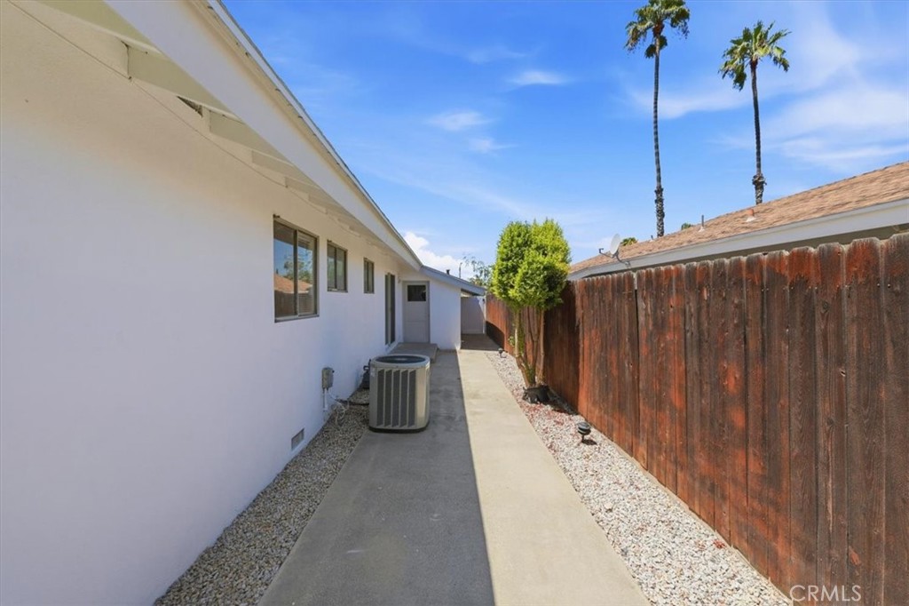 4305 Salerno Property Photo 36
