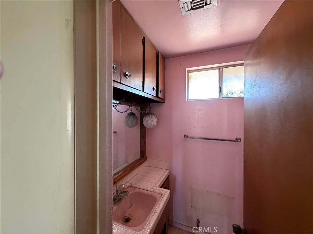 965 Hazel Avenue Property Photo 5