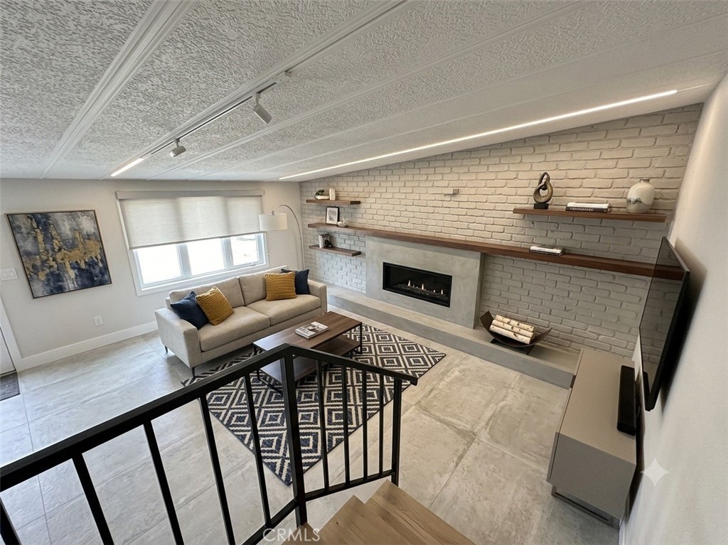 965 Hazel Avenue Property Photo 12
