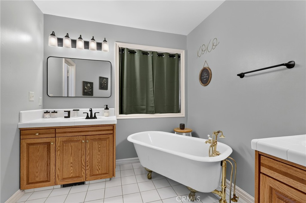 77 Park Drive Property Photo 23
